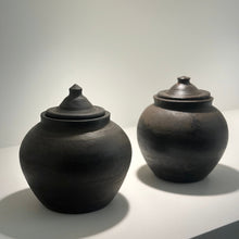 Load image into Gallery viewer, 120yr Oriental Ginger Jar _ Rustic Black