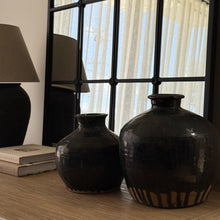 Load image into Gallery viewer, Antique ‘Drip Finish’ Pot _ Glazed Black