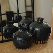 Load image into Gallery viewer, Antique ‘Drip Finish’ Pot _ Glazed Black