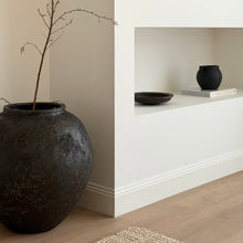 Load image into Gallery viewer, Heritage Pot _ Love Handles _ Black