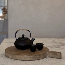 Load image into Gallery viewer, Japanese Teapot + Four Cup Set _ Cast Iron _ Black