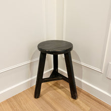 Load image into Gallery viewer, black stool elm