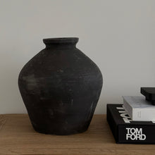 Load image into Gallery viewer, Antique Pot _ Stone Black