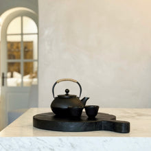 Load image into Gallery viewer, Japanese Teapot + Four Cup Set _ Cast Iron _ Black