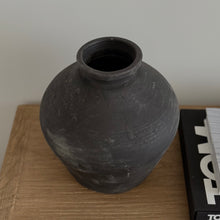 Load image into Gallery viewer, Antique Pot _ Stone Black