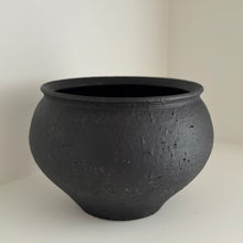 Load image into Gallery viewer, Japanese Suki Pot _ Rustic Black
