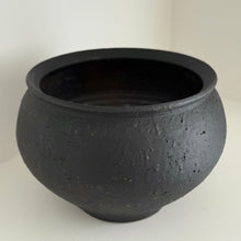 Load image into Gallery viewer, Japanese Suki Pot _ Rustic Black
