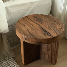 Load image into Gallery viewer, European Oak Side Table _ Natural
