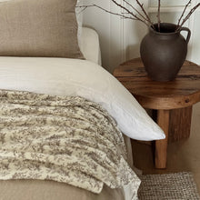 Load image into Gallery viewer, European Oak Side Table _ Natural

