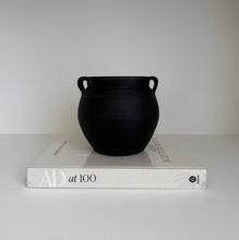 Load image into Gallery viewer, Heritage Pot _ Love Handles _ Black
