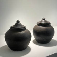 Load image into Gallery viewer, 120yr Old Ginger Jar _ Stone Grey/Black
