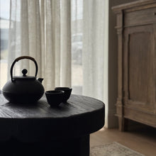 Load image into Gallery viewer, Japanese Teapot + Four Cup Set _ Cast Iron _ Black
