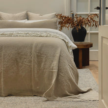 Load image into Gallery viewer, European Oak Side Table _ Natural
